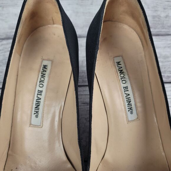 Manolo Blahnik Black 2" Heels Rhinestone Buckle Pointed Toe size 37.5 (7.5 US) - Picture 8 of 16